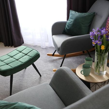 Flora Studio Apartments Korenica Esterno foto